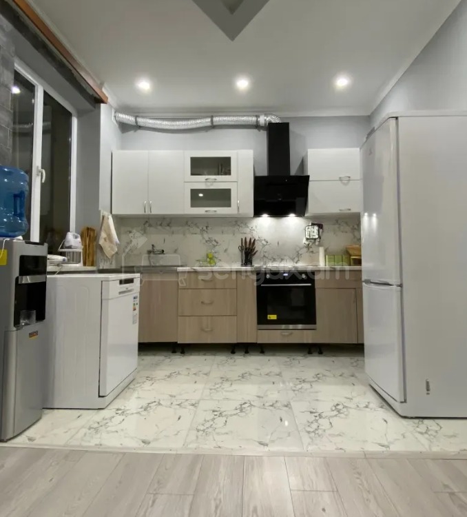 8 Սենյականոց Շքեղ Առանձնատուն, 422քմ