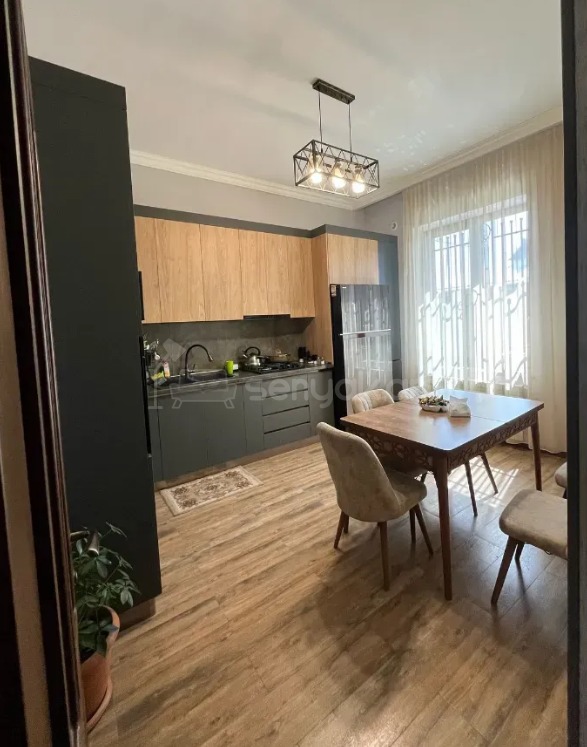 4 Սենյականոց Սեփական Տուն, 138քմ, Կապիտալ Վերանորոգված