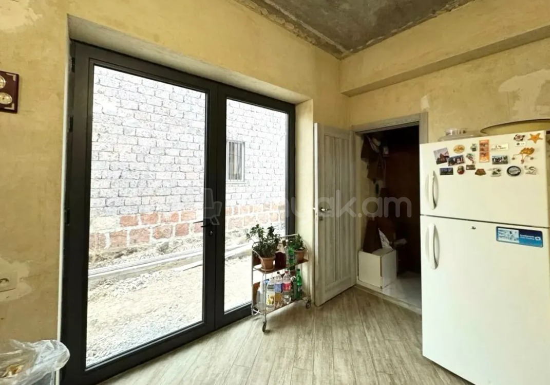 5 Սենյականոց Սեփական Տուն, 280քմ, Կոսմետիկ Վերանորոգված