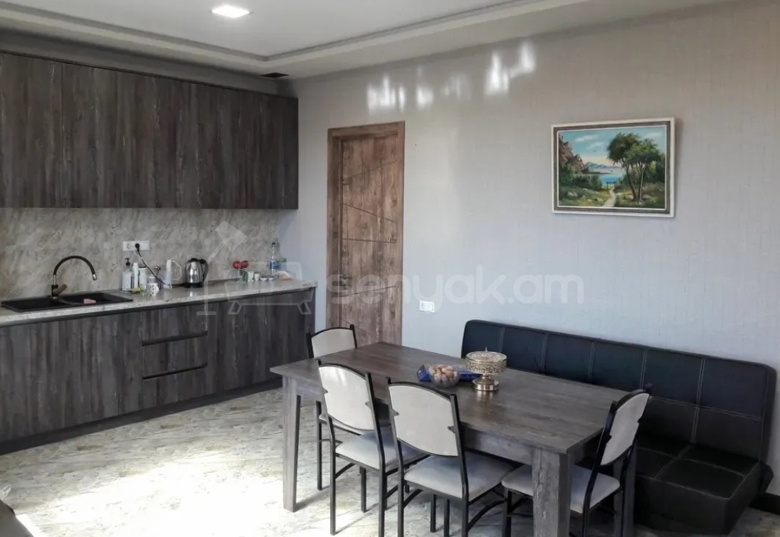 8 Սենյականոց Շքեղ Առանձնատուն, 364քմ