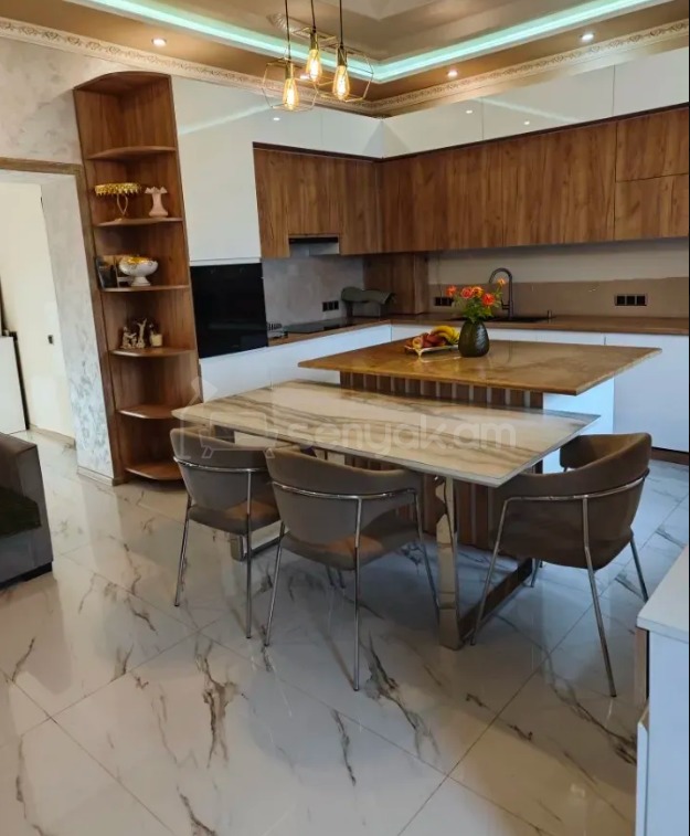 7 Սենյականոց Շքեղ Առանձնատուն, 250քմ