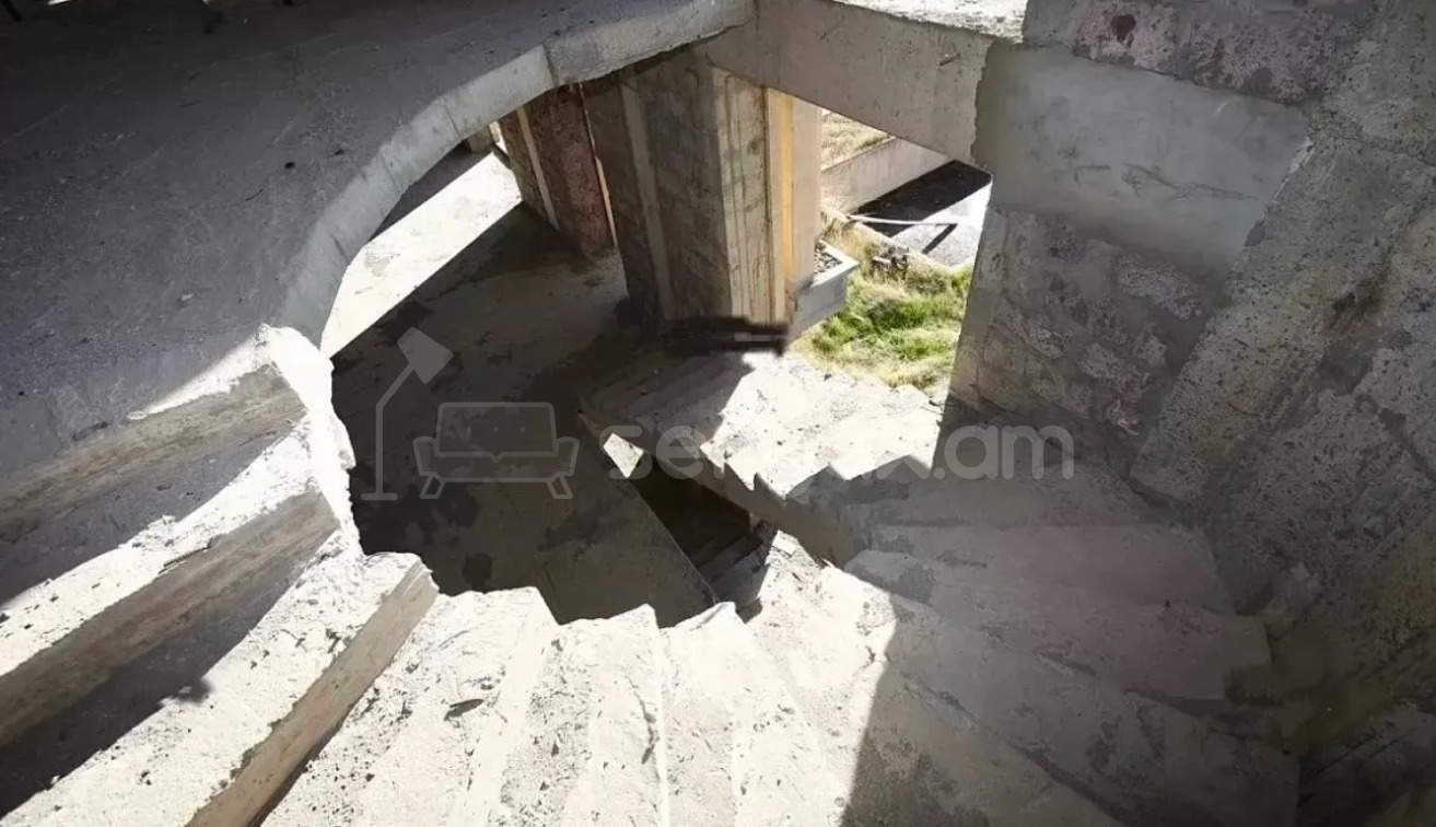 7 Սենյականոց Շքեղ Առանձնատուն, 500քմ