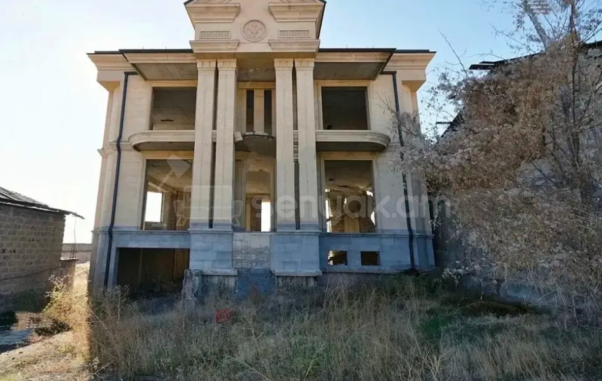 7 Սենյականոց Շքեղ Առանձնատուն, 500քմ