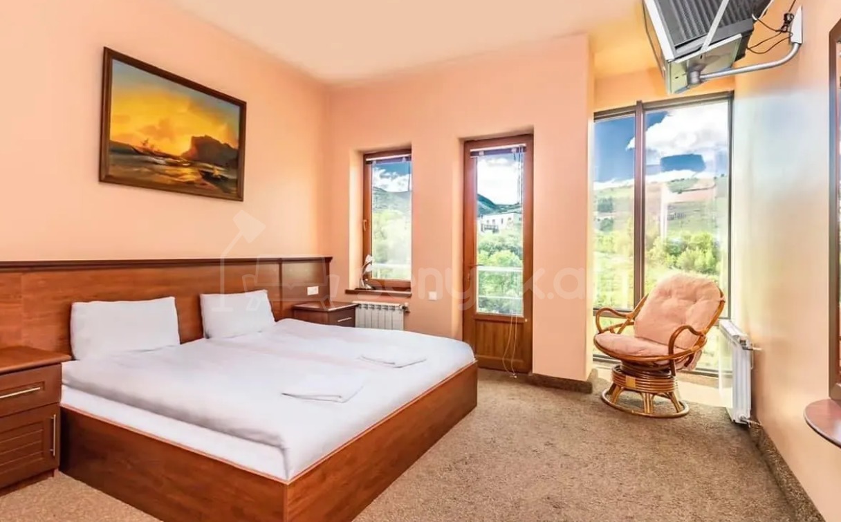 6 Սենյականոց Շքեղ Առանձնատուն, 520քմ