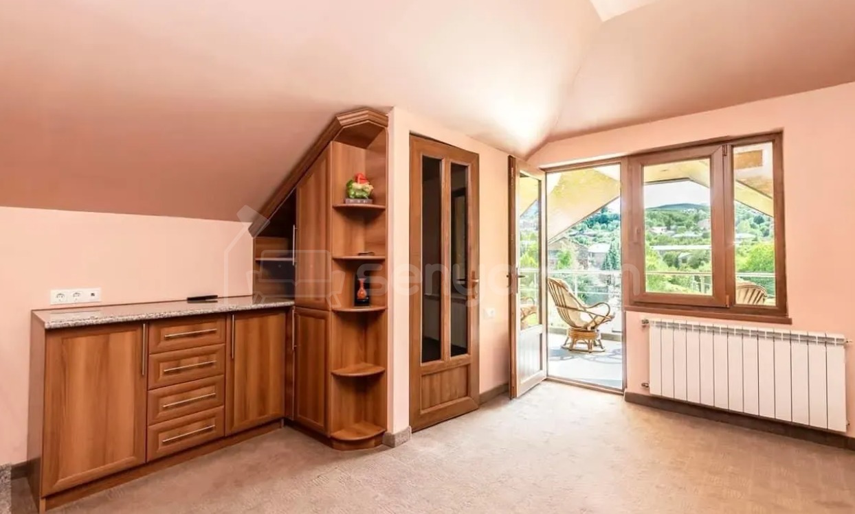 6 Սենյականոց Շքեղ Առանձնատուն, 520քմ