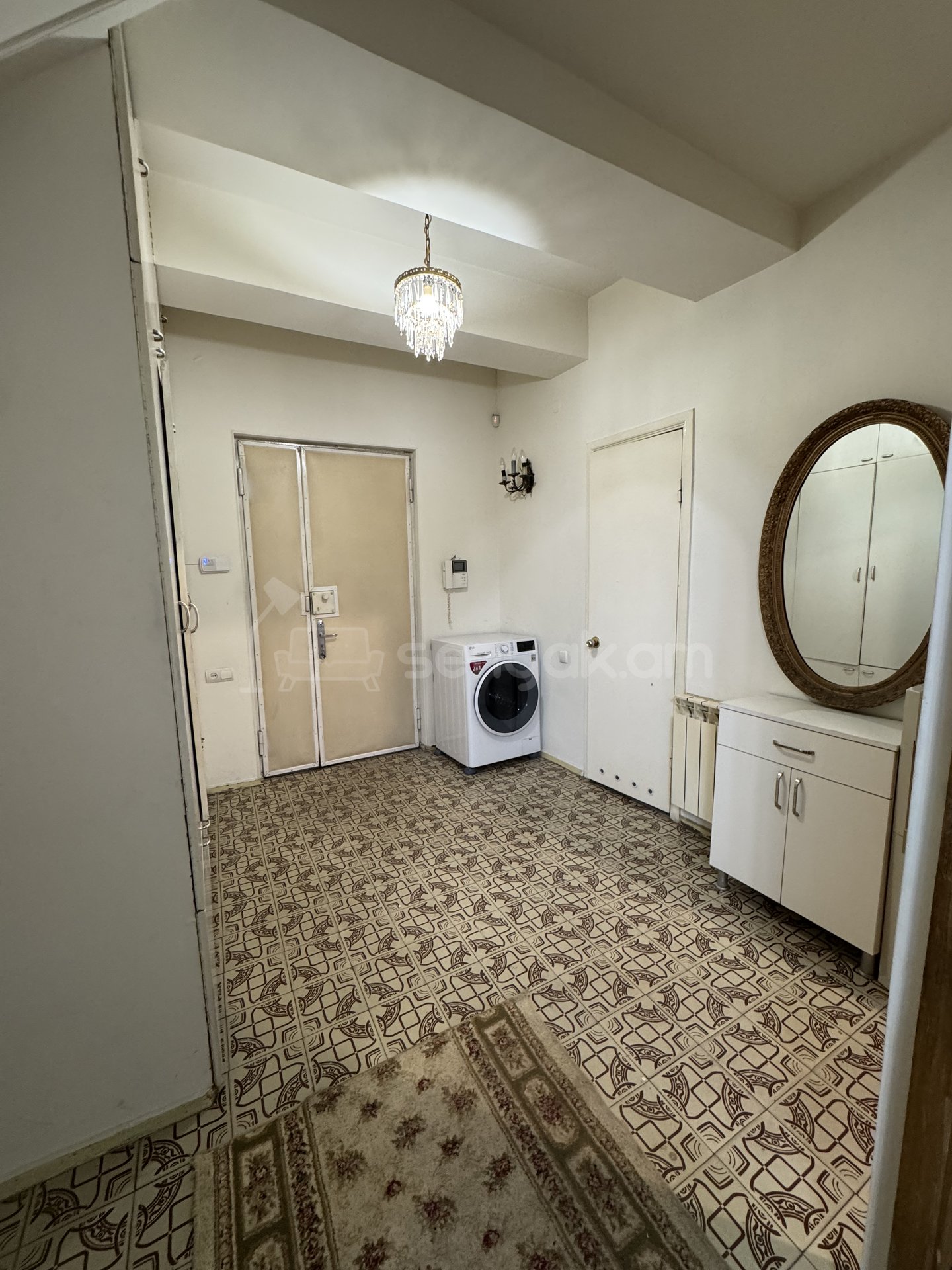 6 Սենյականոց Սեփական Տուն, 490քմ, Կոսմետիկ Վերանորոգված, Ավտոտնակով