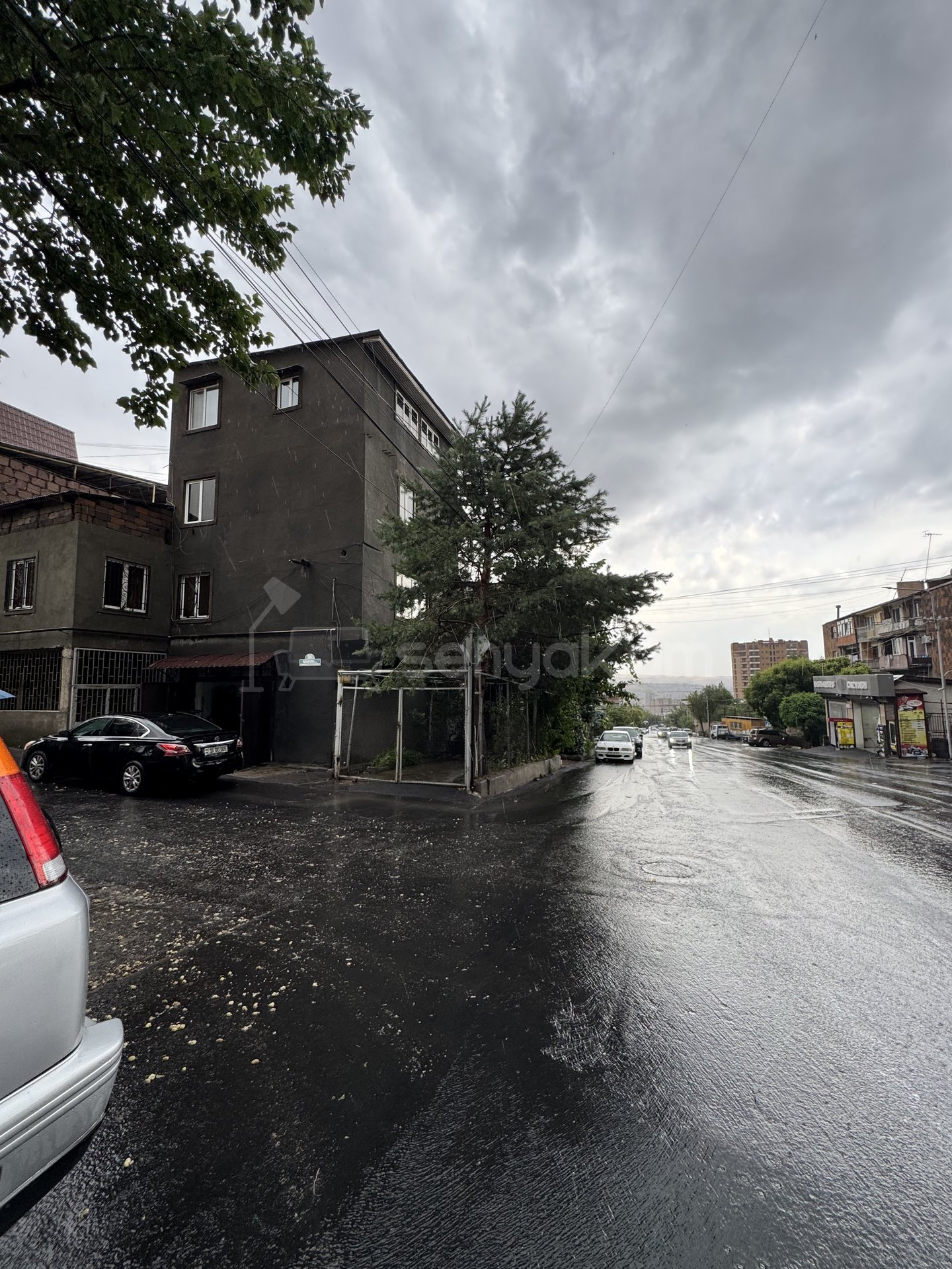 6 Սենյականոց Սեփական Տուն, 490քմ, Կոսմետիկ Վերանորոգված, Ավտոտնակով