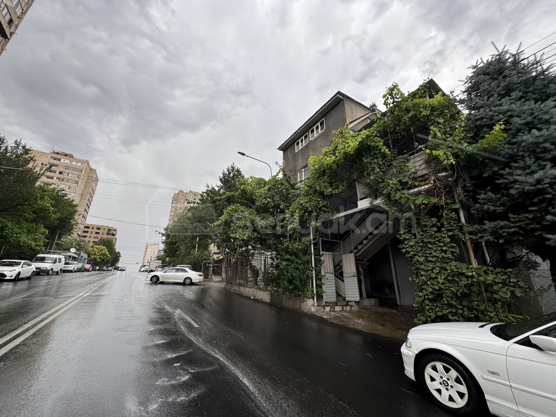 6 Սենյականոց Սեփական Տուն, 490քմ, Կոսմետիկ Վերանորոգված, Ավտոտնակով