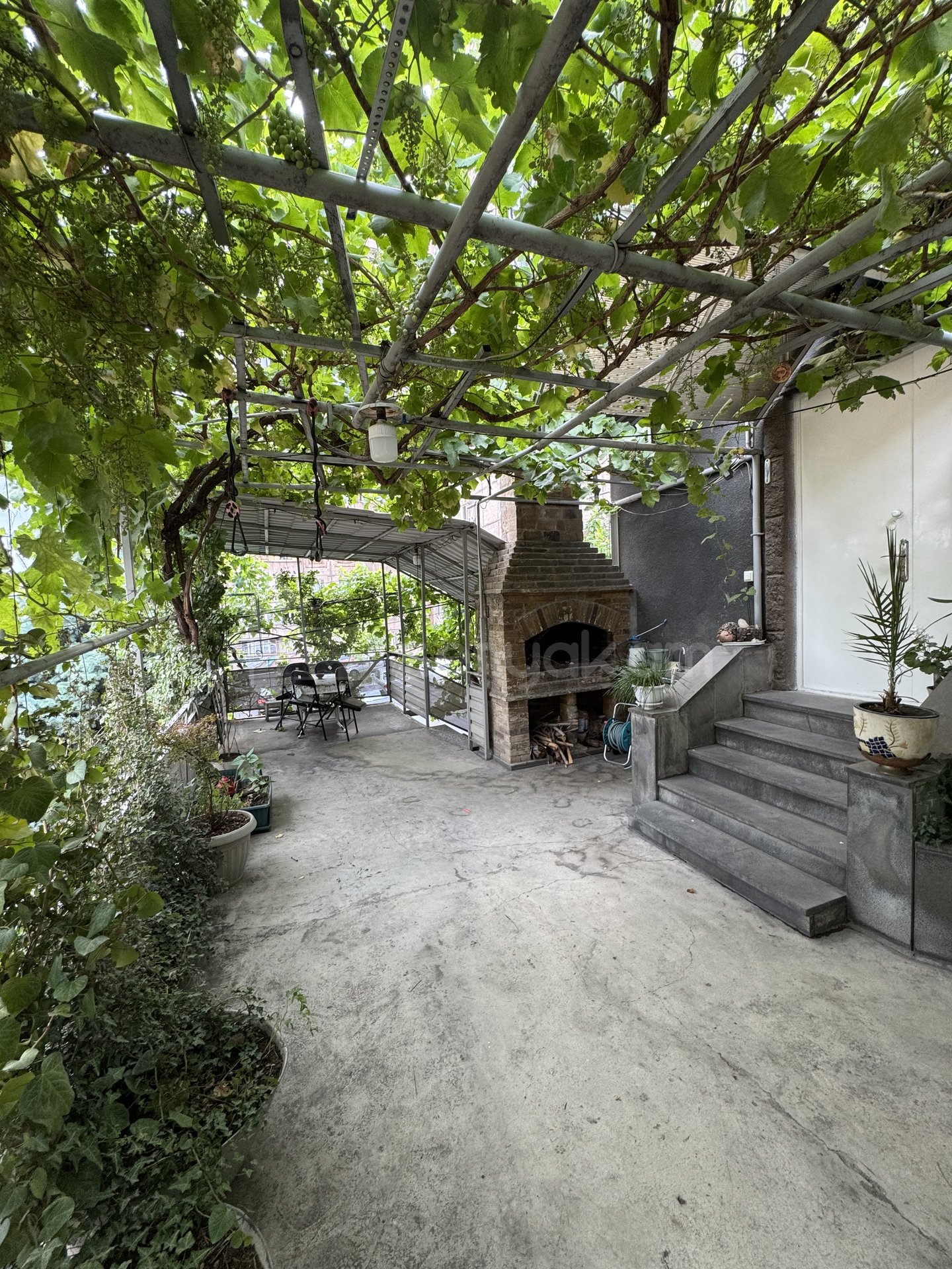 6 Սենյականոց Սեփական Տուն, 490քմ, Կոսմետիկ Վերանորոգված, Ավտոտնակով