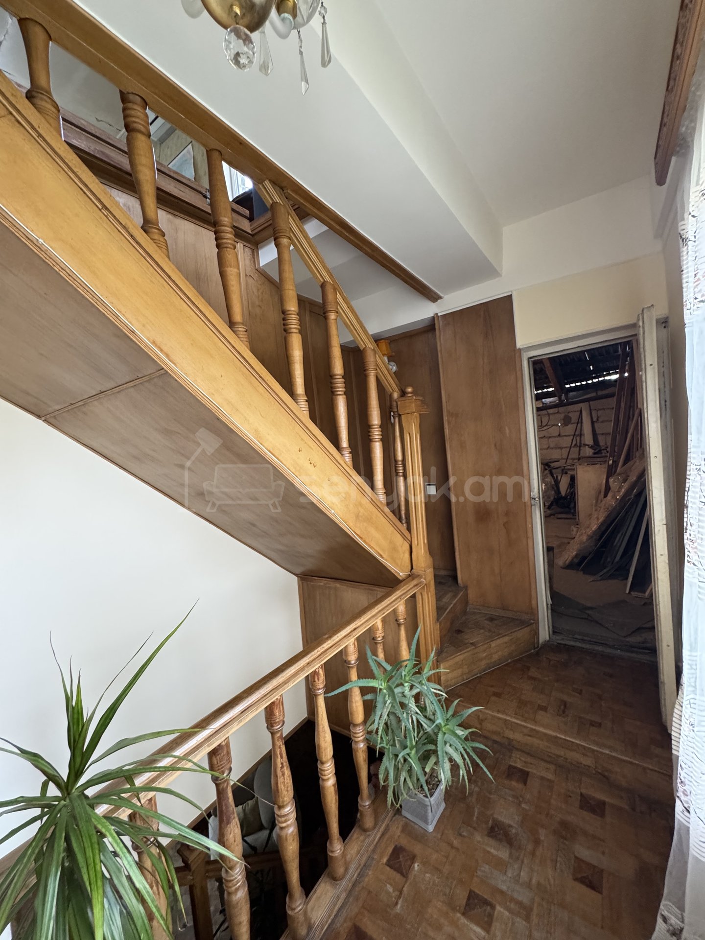 6 Սենյականոց Սեփական Տուն, 490քմ, Կոսմետիկ Վերանորոգված, Ավտոտնակով