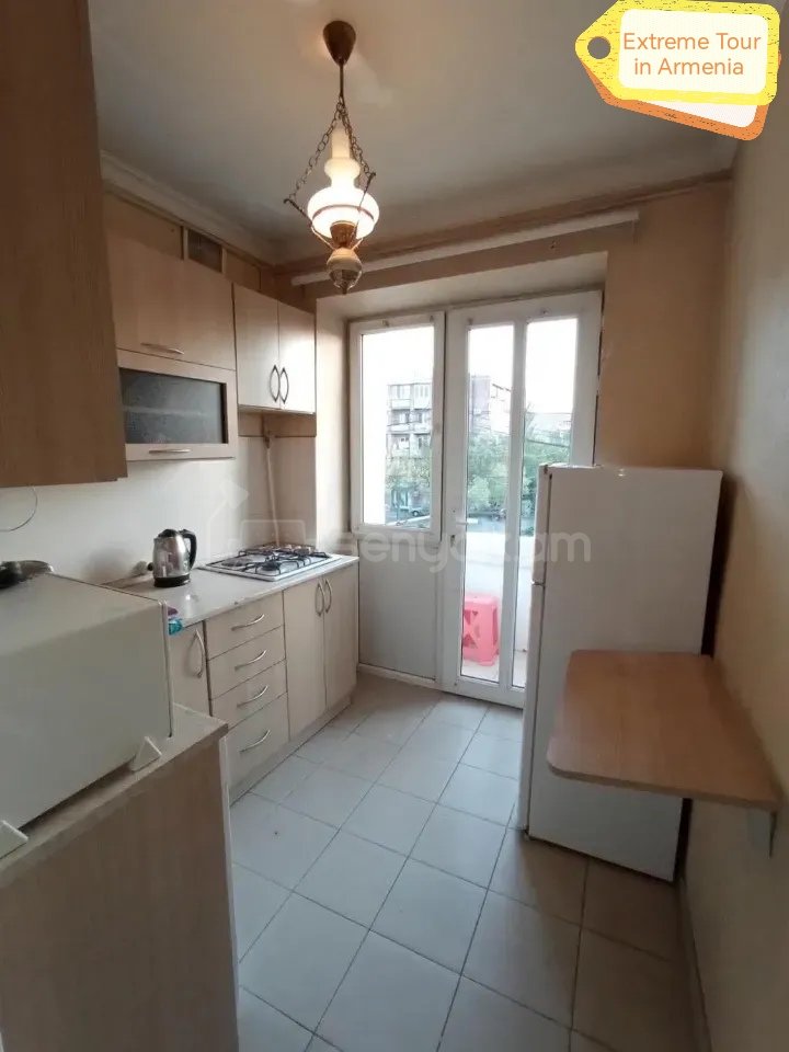 1 Սենյականոց Բնակարան Քարե Շենքում, 33քմ, 3/4 հարկ, Նորմալ Վիճակում, Կահավորված, Արևկող