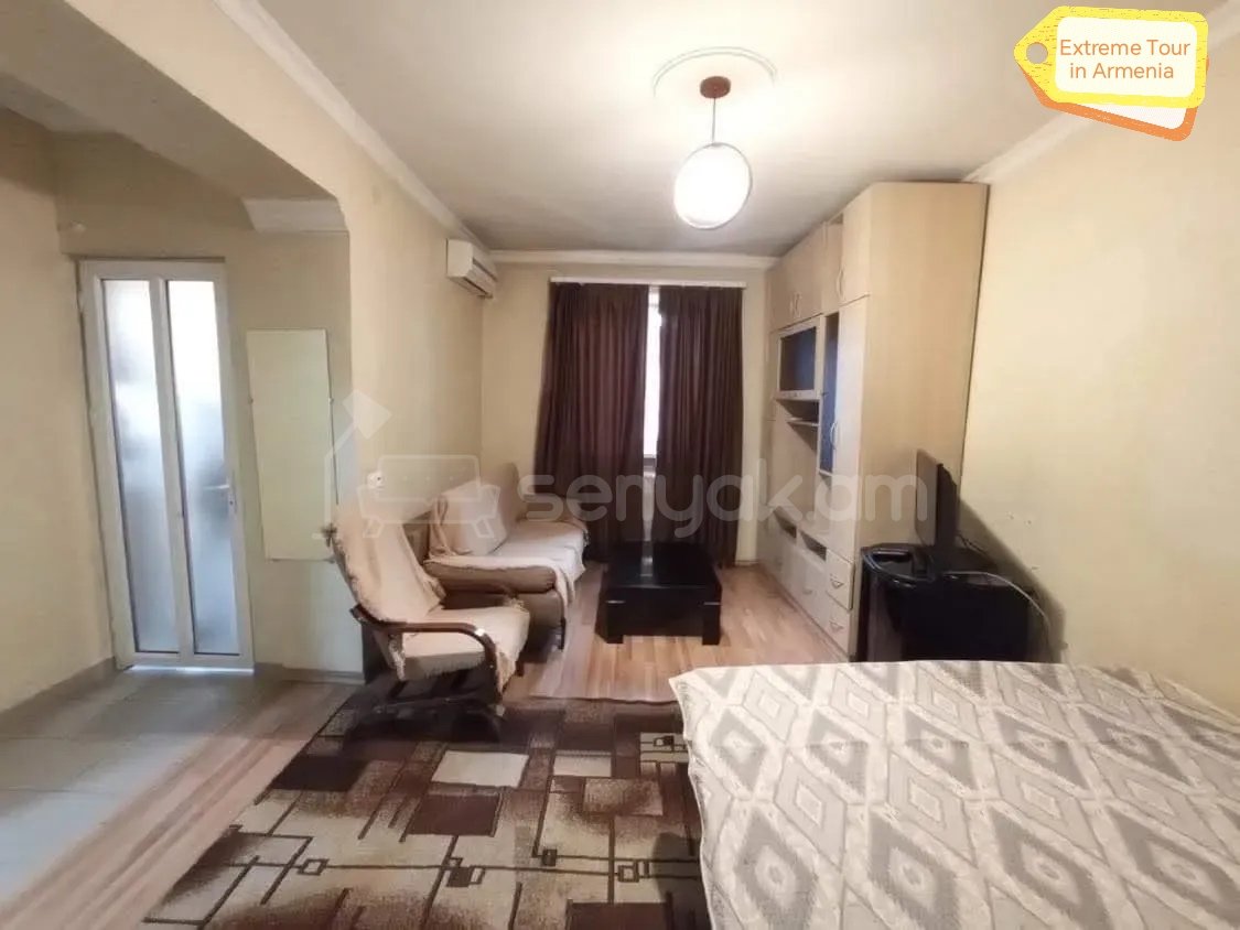 1 Սենյականոց Բնակարան Քարե Շենքում, 33քմ, 3/4 հարկ, Նորմալ Վիճակում, Կահավորված, Արևկող