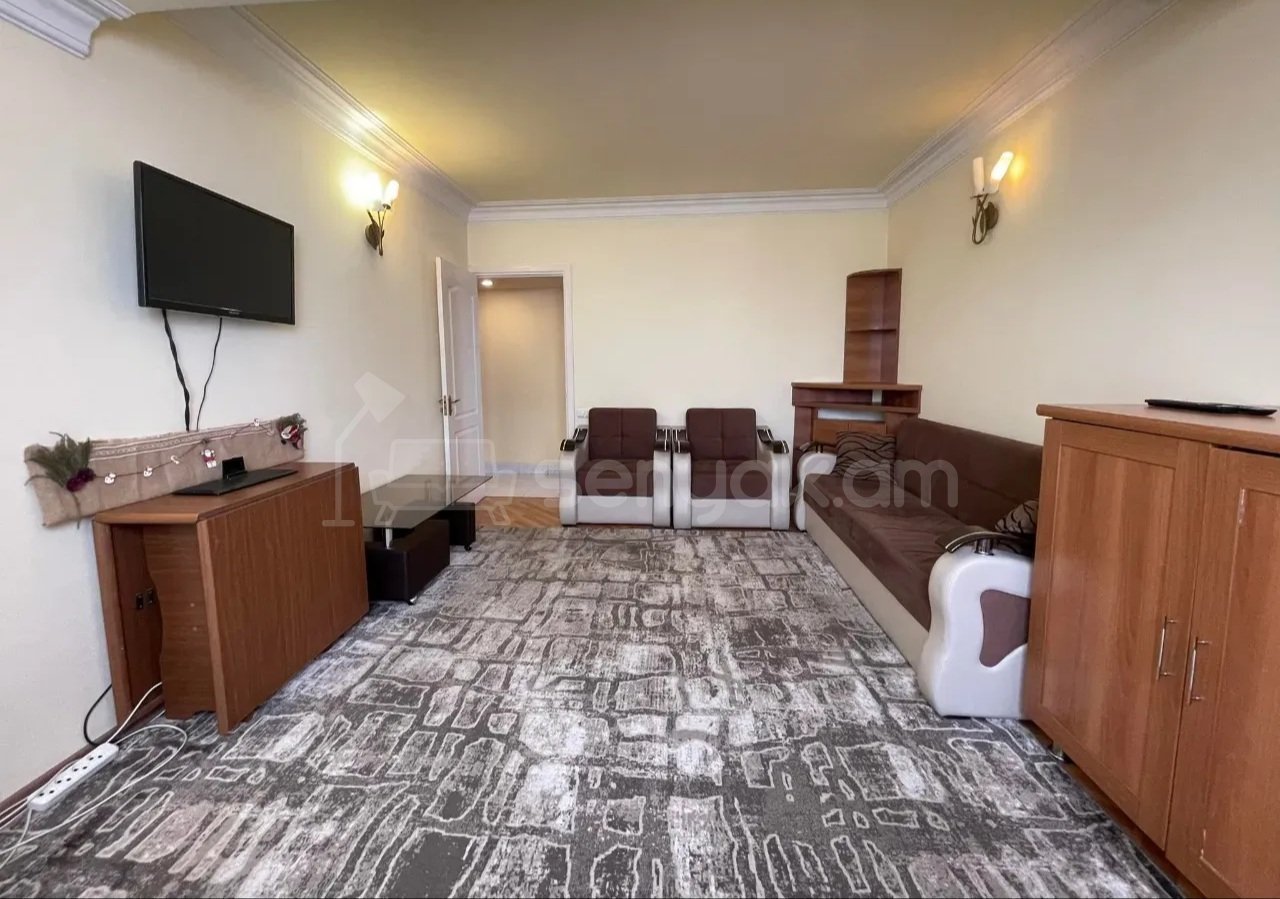 2 Սենյականոց Բնակարան Քարե Շենքում, 50քմ, 5/5 հարկ, Կապիտալ Վերանորոգված, Կահավորված, Արևկող