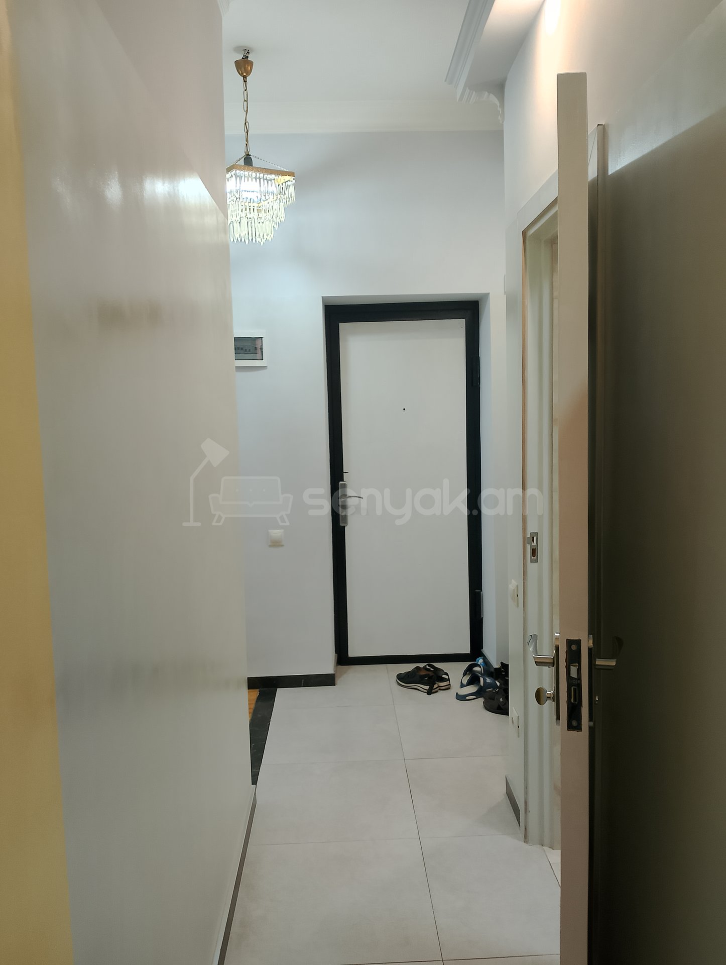 2 Սենյականոց Բնակարան Քարե Շենքում, 60քմ, 3/5 հարկ, Կապիտալ Վերանորոգված, Կահավորված, Արևկող