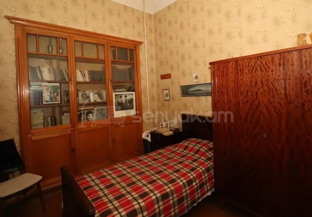 5 Սենյականոց Բնակարան Քարե Շենքում, 118քմ, 3/4 հարկ, Կոսմետիկ Վերանորոգված