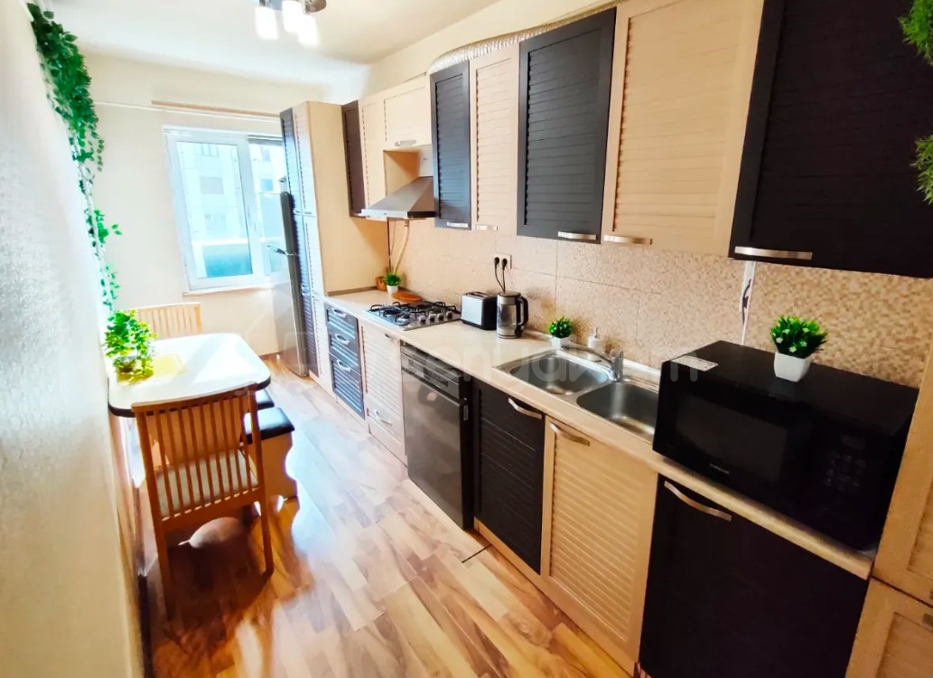 3 Սենյականոց Բնակարան, 73քմ, 8/8 հարկ, Կապիտալ Վերանորոգված