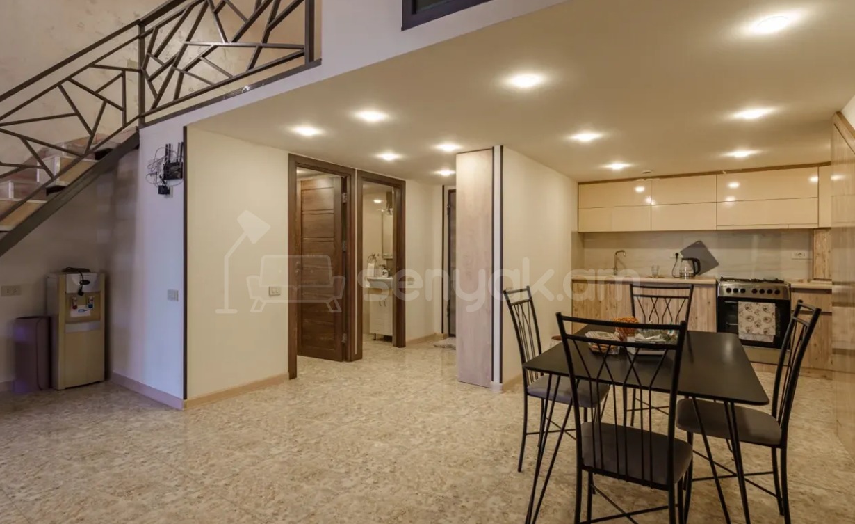 4 Սենյականոց Բնակարան Նորակառույցում, 90քմ, 2/15 հարկ, Դիզայներական Վերանորոգված