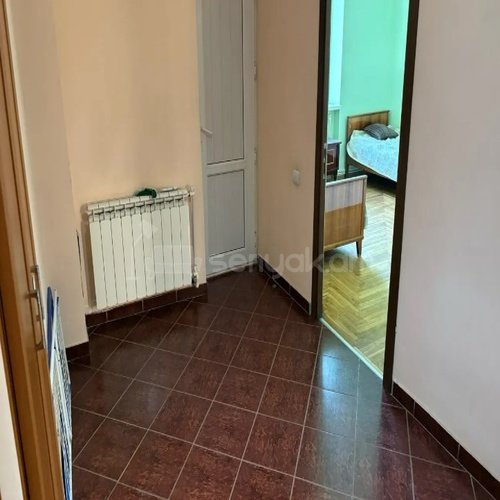 2 Սենյականոց Բնակարան Քարե Շենքում, 55քմ, 4/4 հարկ, Կապիտալ Վերանորոգված, Կահավորված, Արևկող