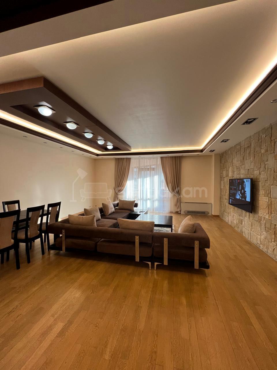 4 Սենյականոց Բնակարան Նորակառույցում, 205քմ, 7/11 հարկ, Դիզայներական Վերանորոգված, Կահավորված, Արևկող