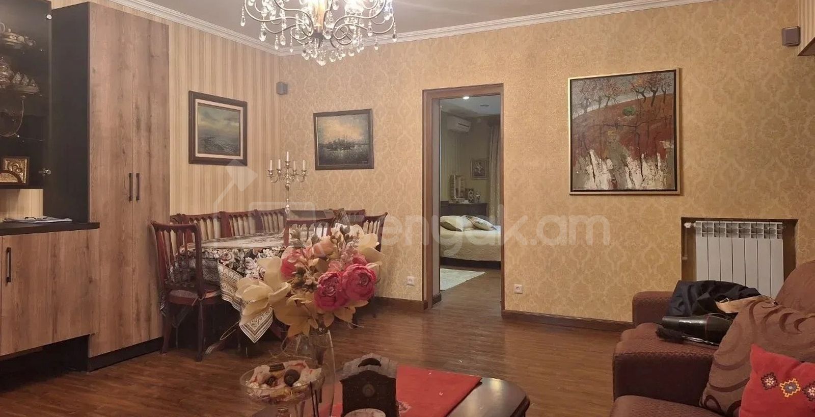 4 Սենյականոց Բնակարան Քարե Շենքում, 96քմ, 2/5 հարկ, Կապիտալ Վերանորոգված