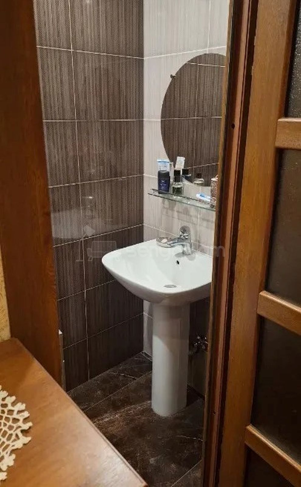 4 Սենյականոց Բնակարան Քարե Շենքում, 96քմ, 2/5 հարկ, Կապիտալ Վերանորոգված