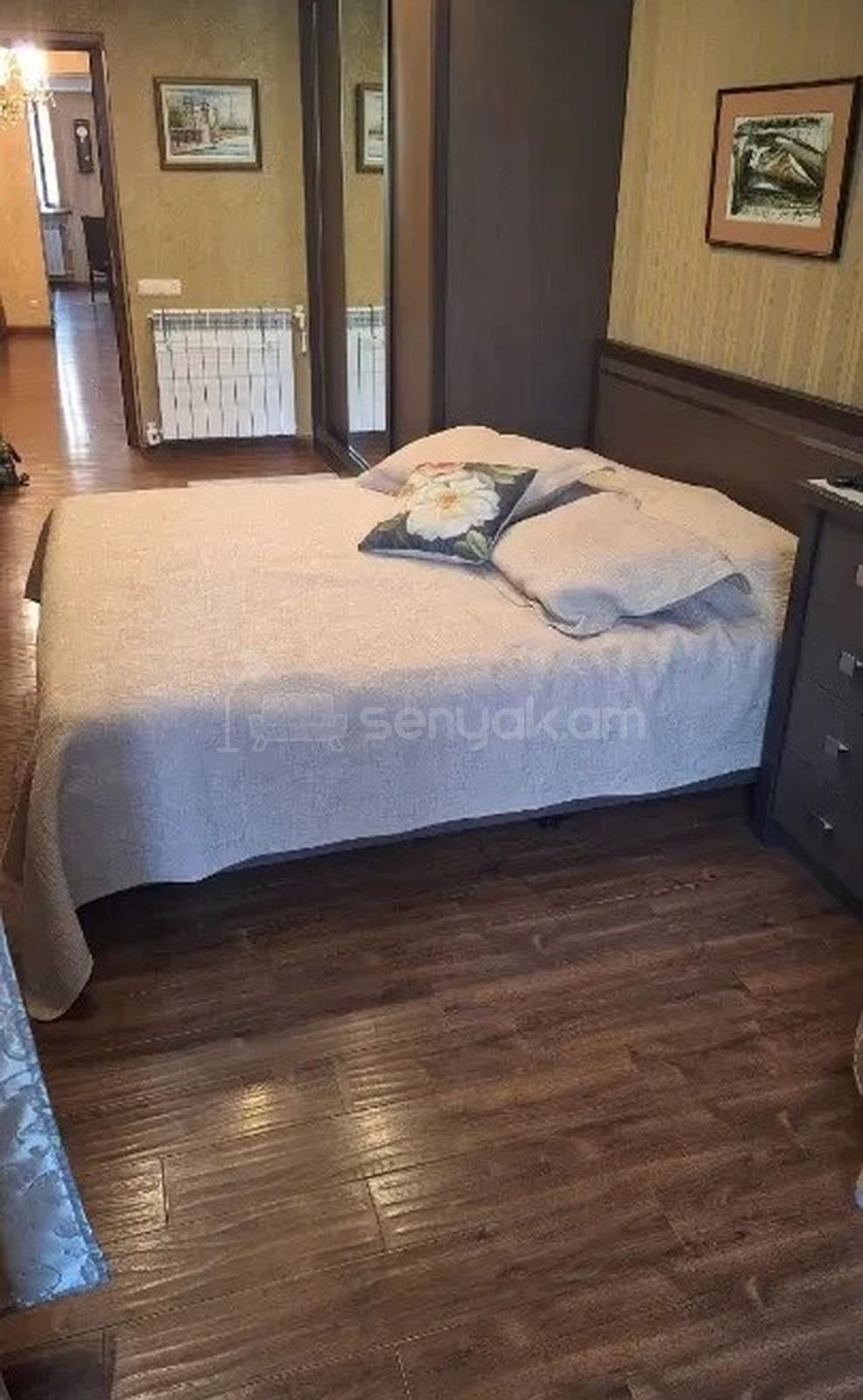 4 Սենյականոց Բնակարան Քարե Շենքում, 96քմ, 2/5 հարկ, Կապիտալ Վերանորոգված