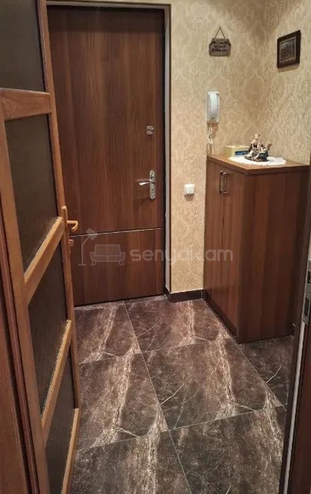 4 Սենյականոց Բնակարան Քարե Շենքում, 96քմ, 2/5 հարկ, Կապիտալ Վերանորոգված