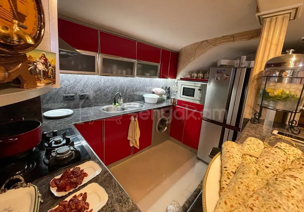 4 Սենյականոց Բնակարան Նորակառույց Քարե Շենքում, 105քմ, 2/6 հարկ, Կապիտալ Վերանորոգված