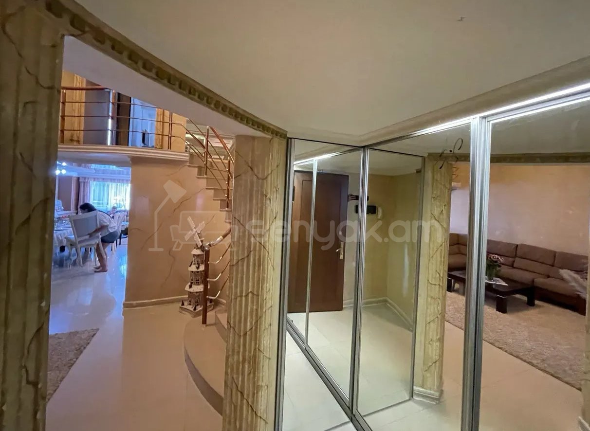 4 Սենյականոց Բնակարան Նորակառույց Քարե Շենքում, 105քմ, 2/6 հարկ, Կապիտալ Վերանորոգված