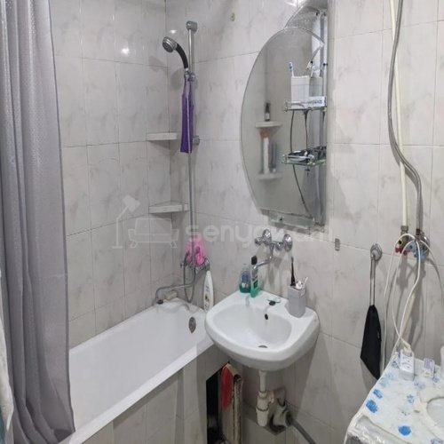 3 Սենյականոց Բնակարան Քարե Շենքում, 80քմ, 2/5 հարկ, Կոսմետիկ Վերանորոգված, Կահավորված, Արևկող