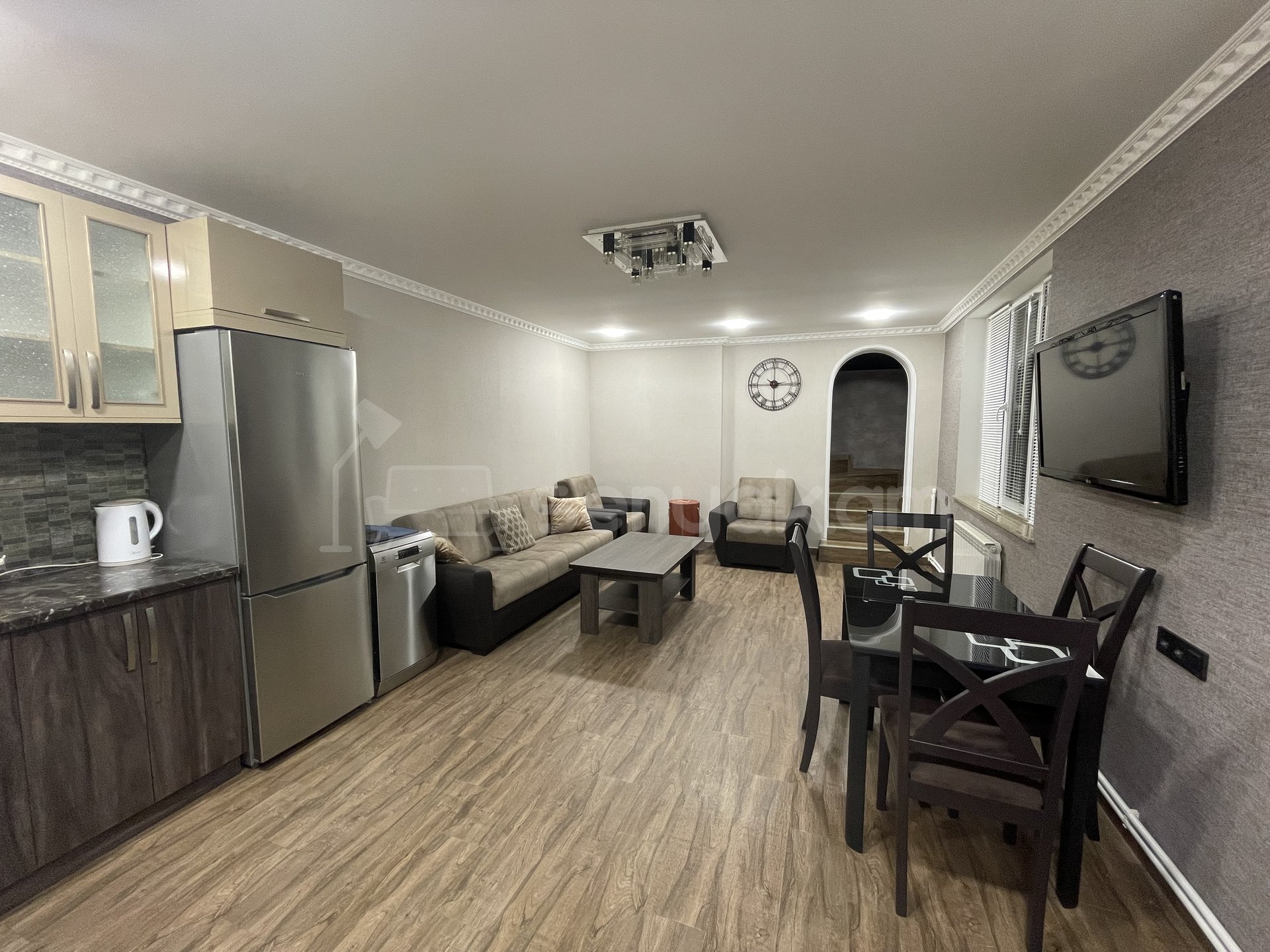 2 Սենյականոց Սեփական Տուն, 60քմ, Կապիտալ Վերանորոգված, Կահավորված