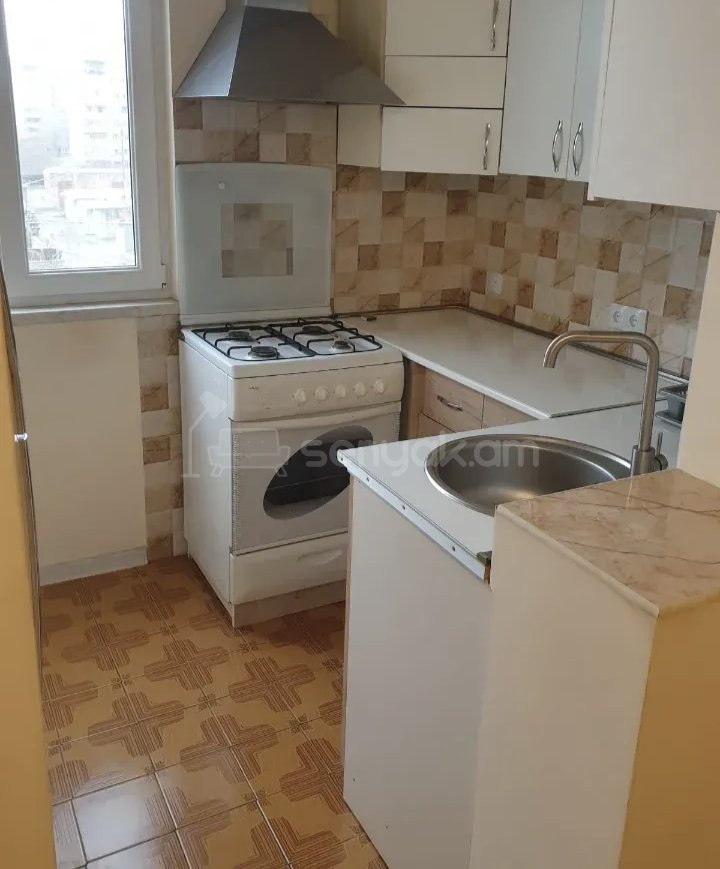 3 Սենյականոց Բնակարան, 68քմ, 3/9 հարկ, Նորմալ Վիճակում, Կահավորված, Արևկող