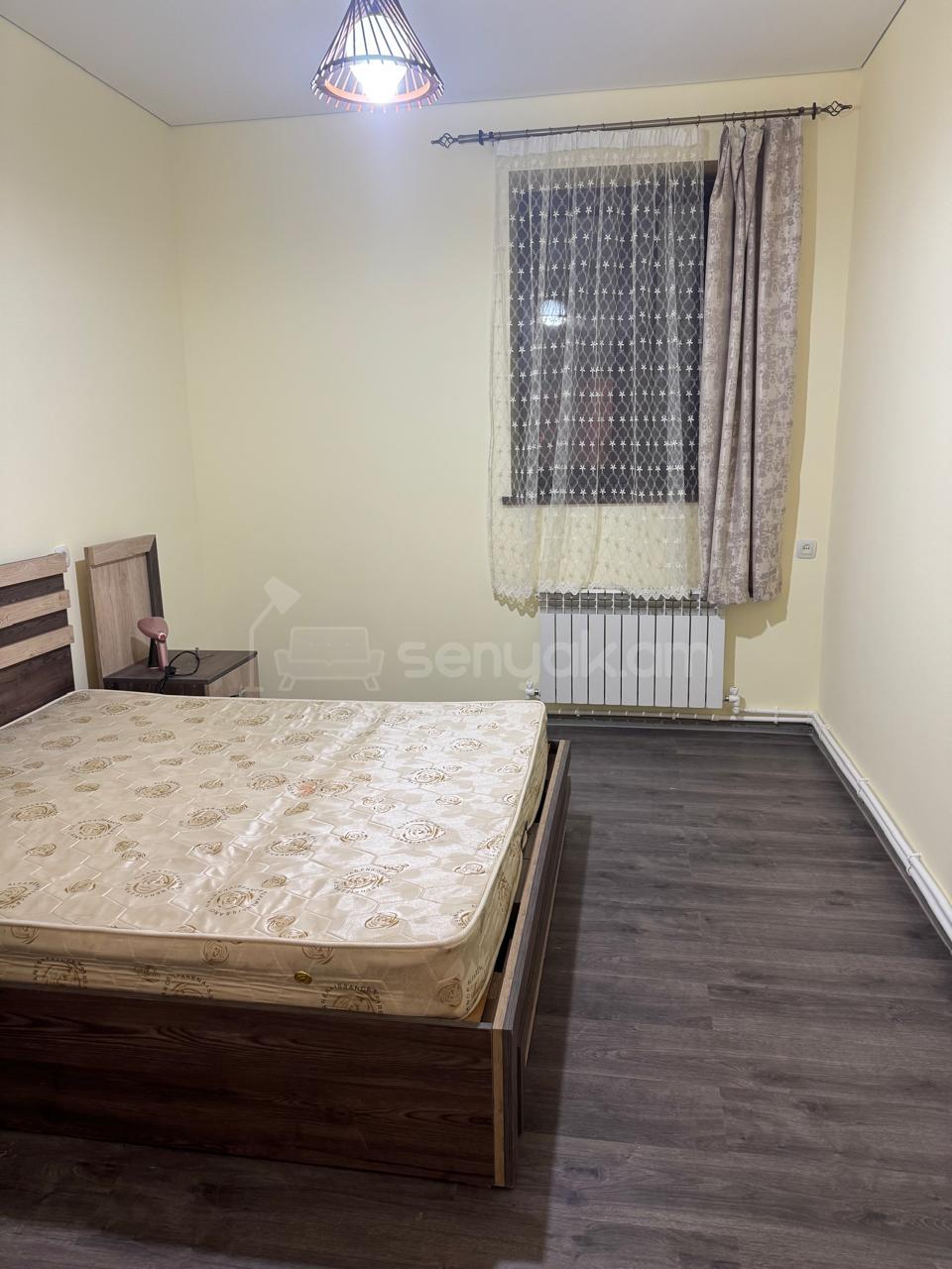 2 Սենյականոց Բնակարան Քարե Շենքում, 50քմ, 1/1 հարկ, Նորմալ Վիճակում, Կահավորված, Արևկող