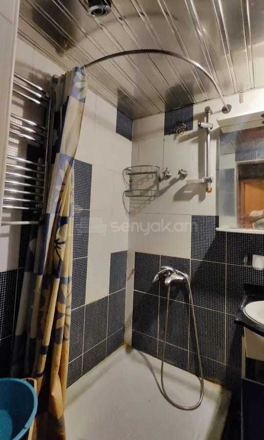 3 Սենյականոց Բնակարան, 77քմ, 4/9 հարկ, Նորմալ Վիճակում, Կահավորված, Արևկող