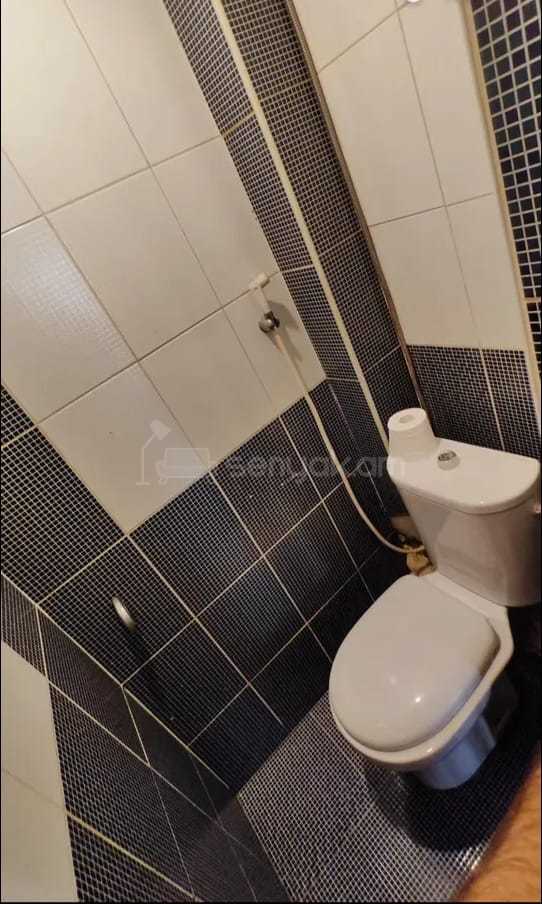 3 Սենյականոց Բնակարան, 77քմ, 4/9 հարկ, Նորմալ Վիճակում, Կահավորված, Արևկող