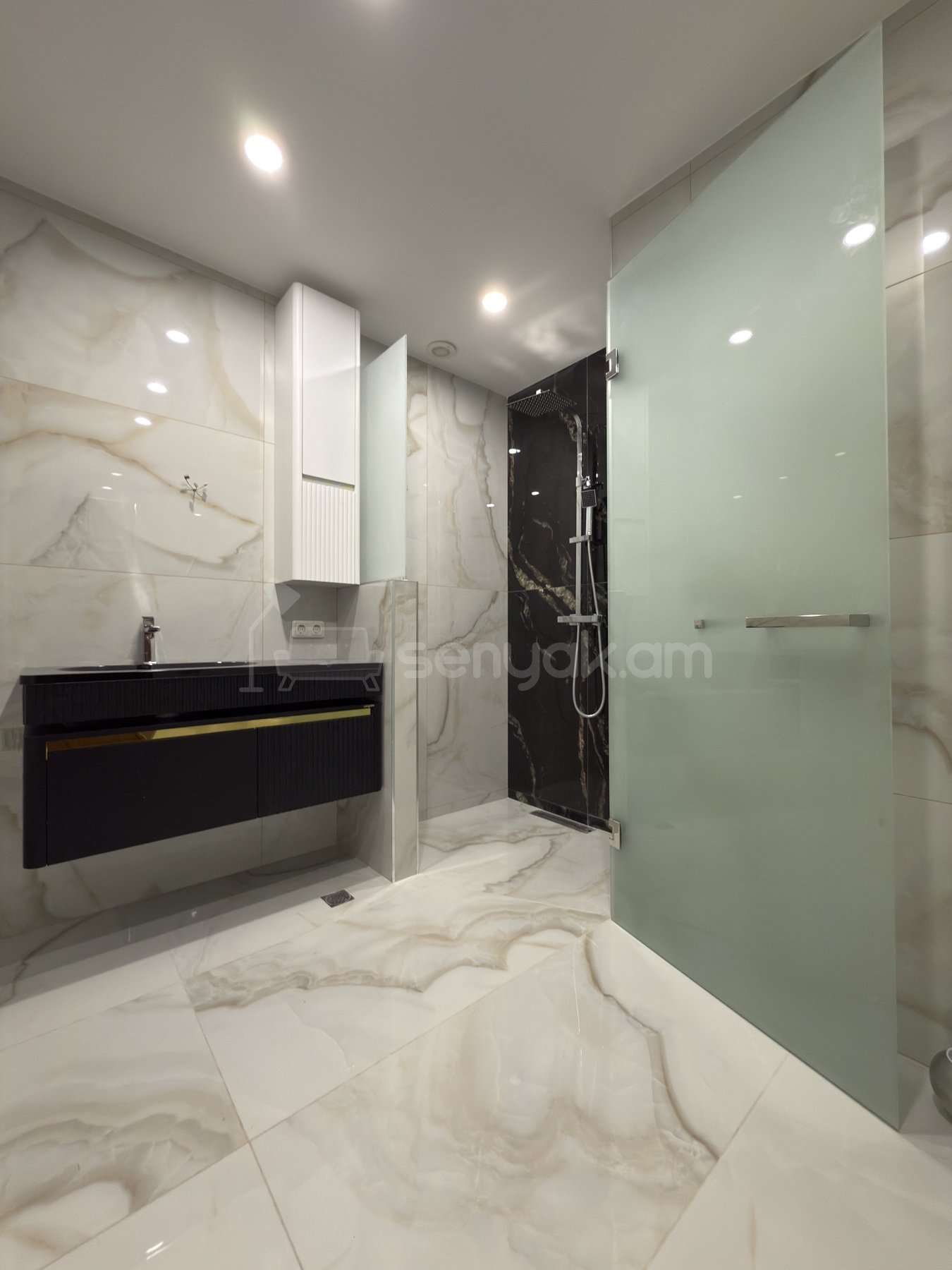 3 Սենյականոց Բնակարան Նորակառույցում, 108քմ, 16/18 հարկ, Կապիտալ Վերանորոգված