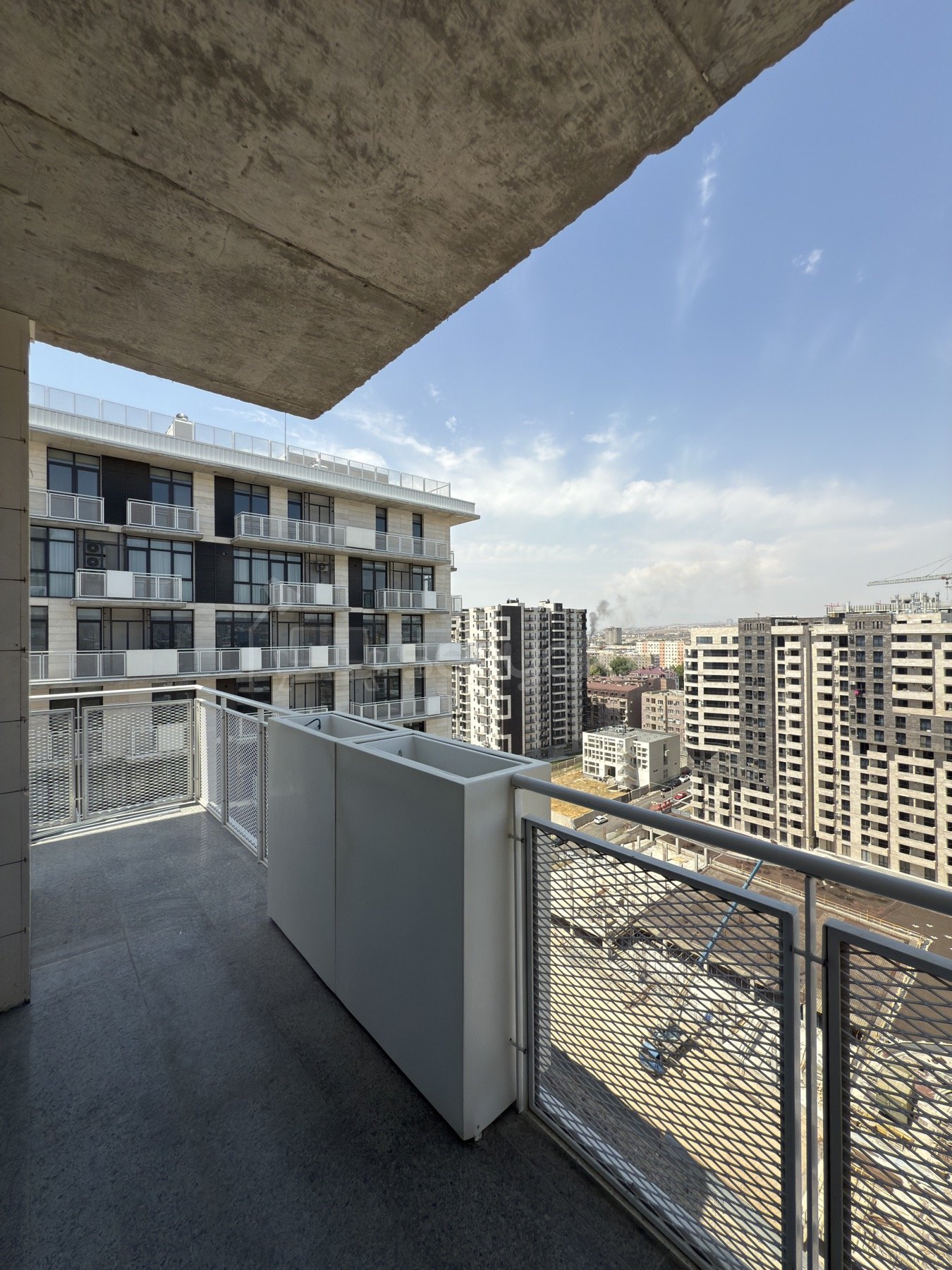 3 Սենյականոց Բնակարան Նորակառույցում, 108քմ, 16/18 հարկ, Կապիտալ Վերանորոգված