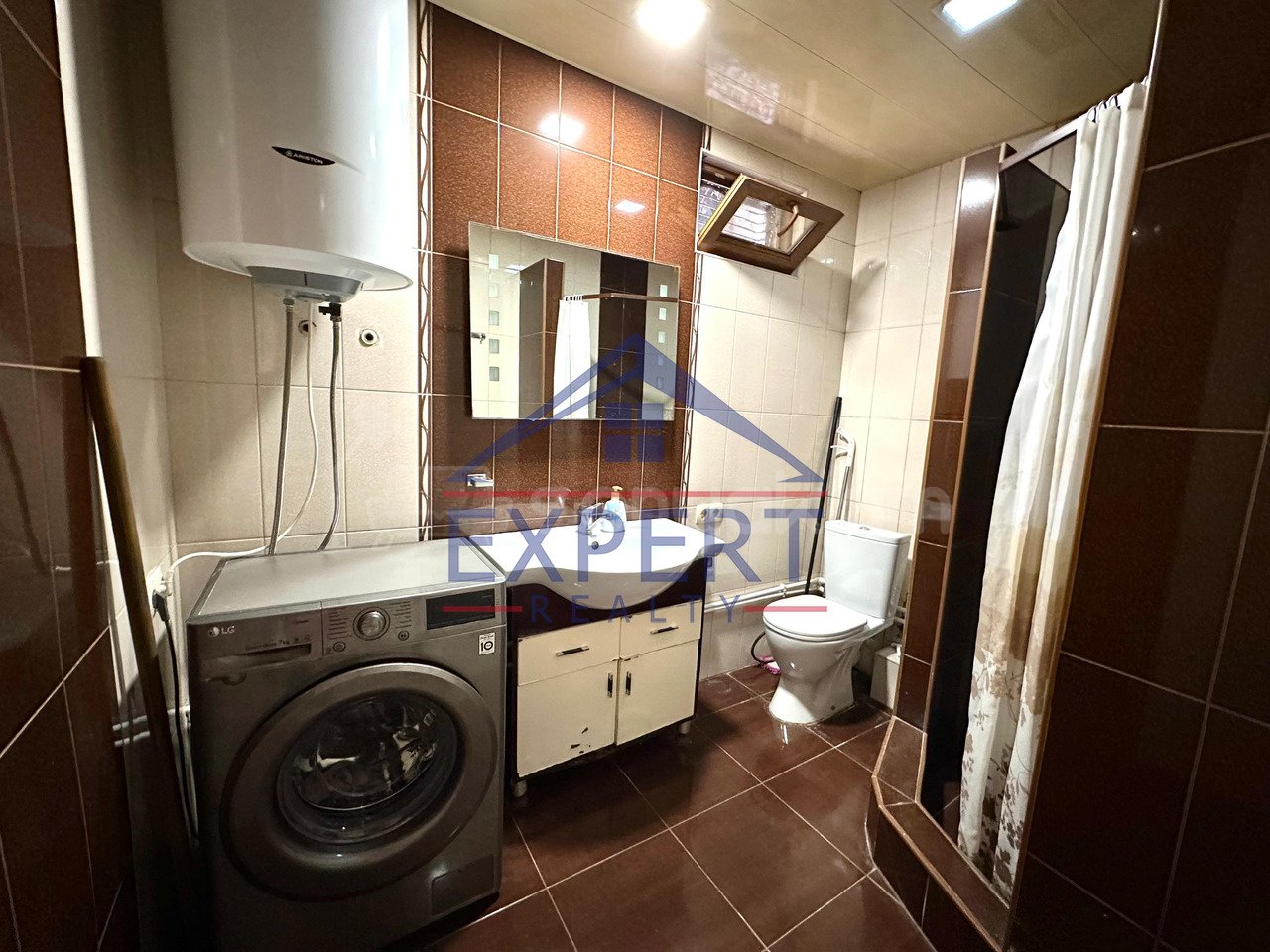 3 Սենյականոց Բնակարան Քարե Շենքում, 70քմ, 1/1 հարկ, Կապիտալ Վերանորոգված, Կահավորված, Արևկող