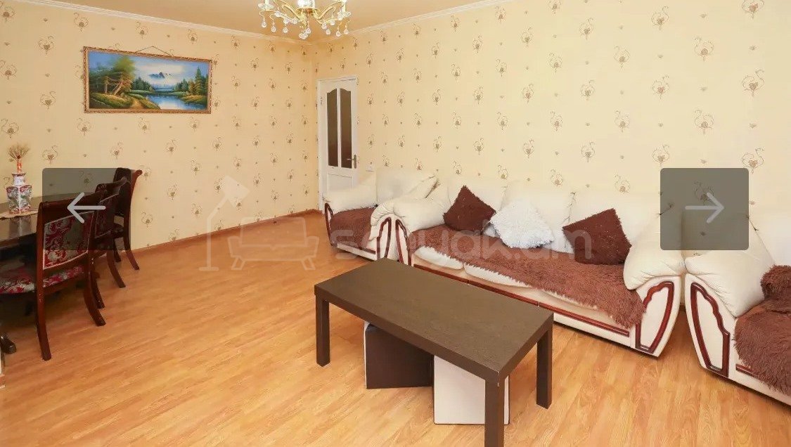 3 Սենյականոց Բնակարան Քարե Շենքում, 90քմ, 2/5 հարկ, Նորմալ Վիճակում