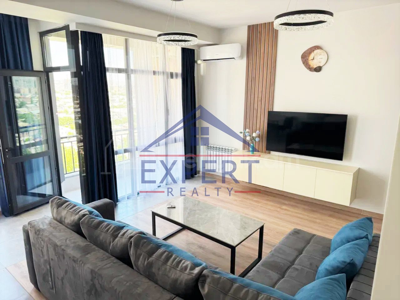 2 Սենյականոց Բնակարան Նորակառույցում, 45քմ, 12/16 հարկ, Դիզայներական Վերանորոգված, Կահավորված