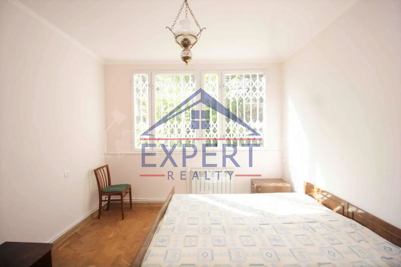 4 Սենյականոց Բնակարան, 100քմ, 1/9 հարկ, Կապիտալ Վերանորոգված, Կահավորված, Արևկող