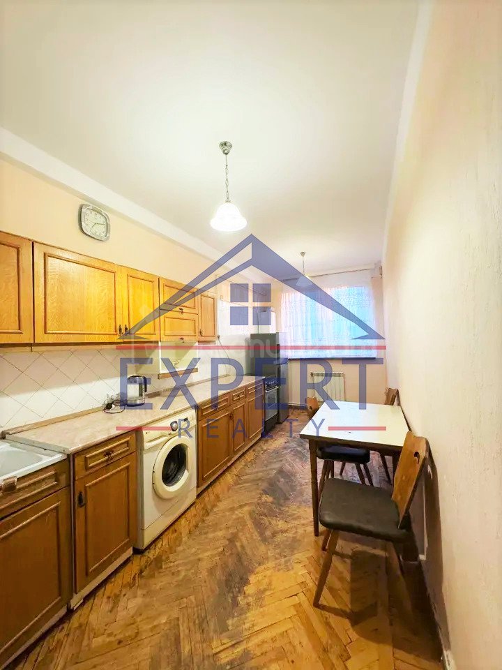 3 Սենյականոց Բնակարան, 80քմ, 5/9 հարկ, Նորմալ Վիճակում, Կահավորված, Արևկող