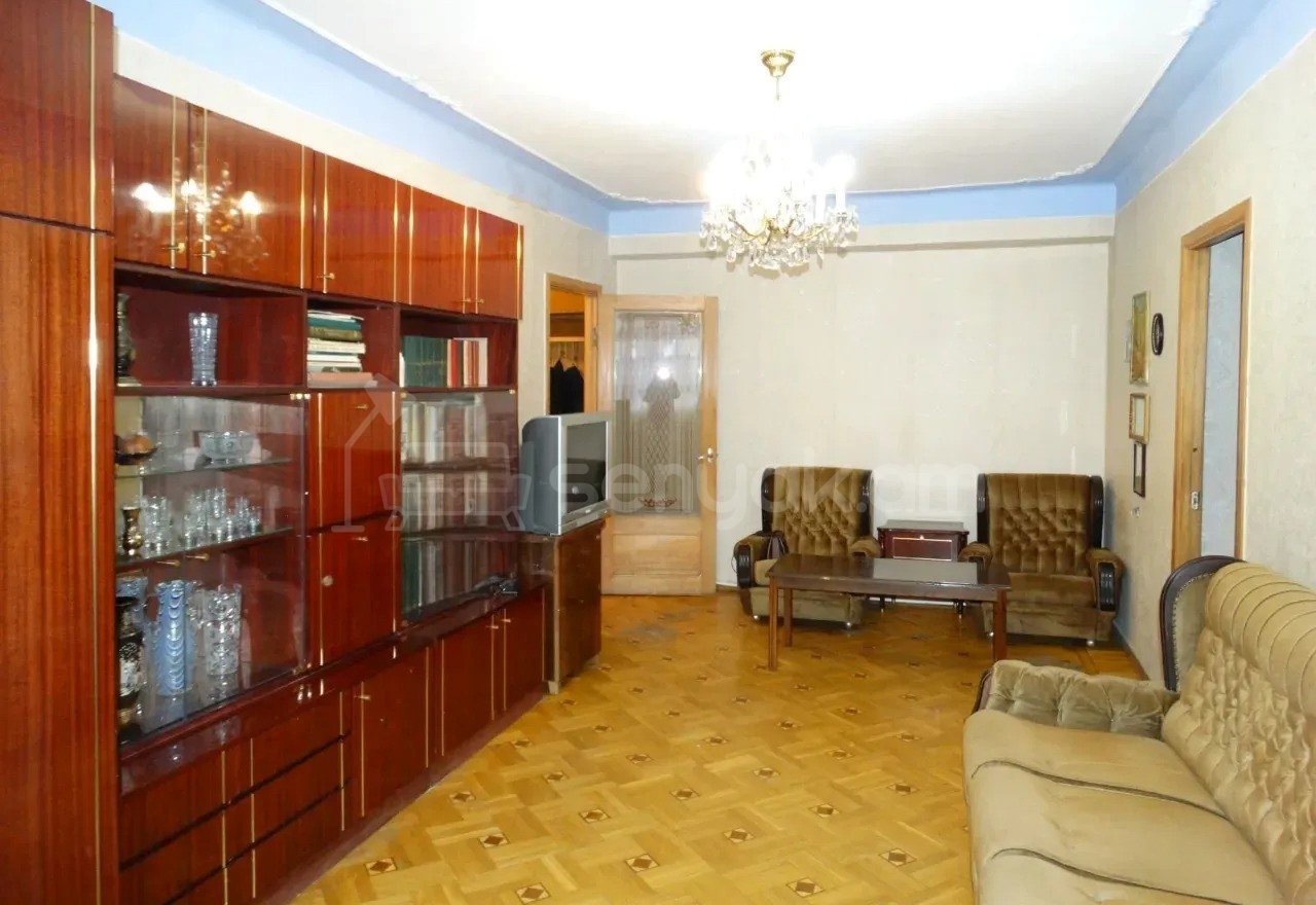 3 Սենյականոց Բնակարան, 100քմ, 3/12 հարկ, Նորմալ Վիճակում