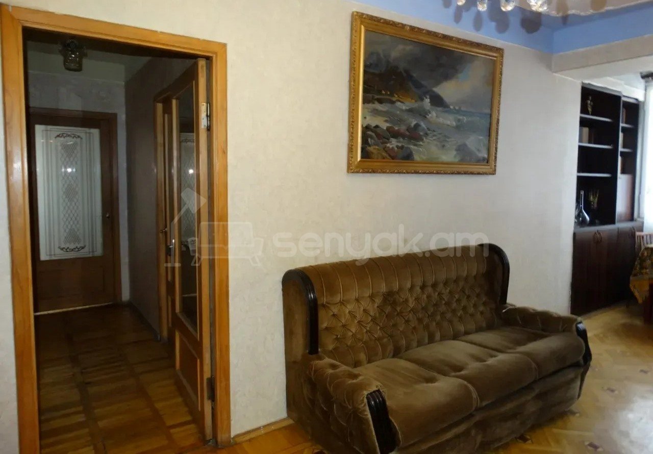 3 Սենյականոց Բնակարան, 100քմ, 3/12 հարկ, Նորմալ Վիճակում