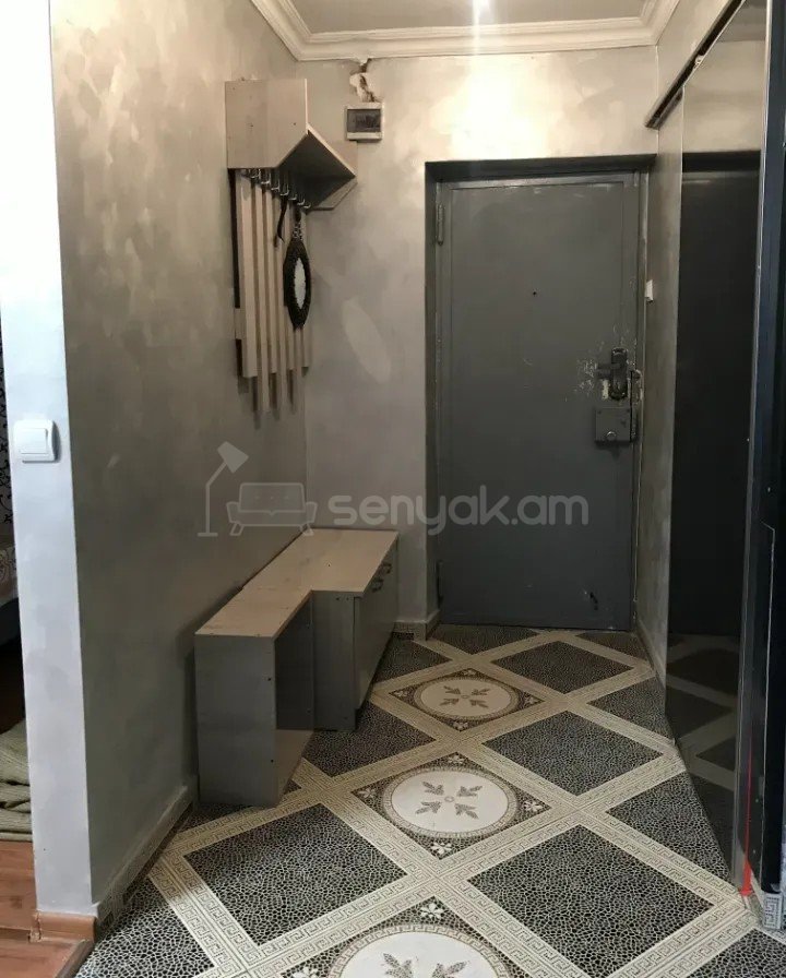 1 Սենյականոց Բնակարան Քարե Շենքում, 36քմ, 2/4 հարկ, Կապիտալ Վերանորոգված, Կահավորված
