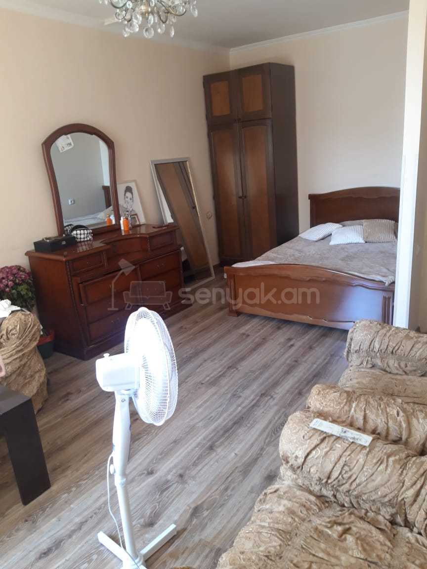 2 Սենյականոց Բնակարան, 40քմ, 8/12 հարկ, Նորմալ Վիճակում