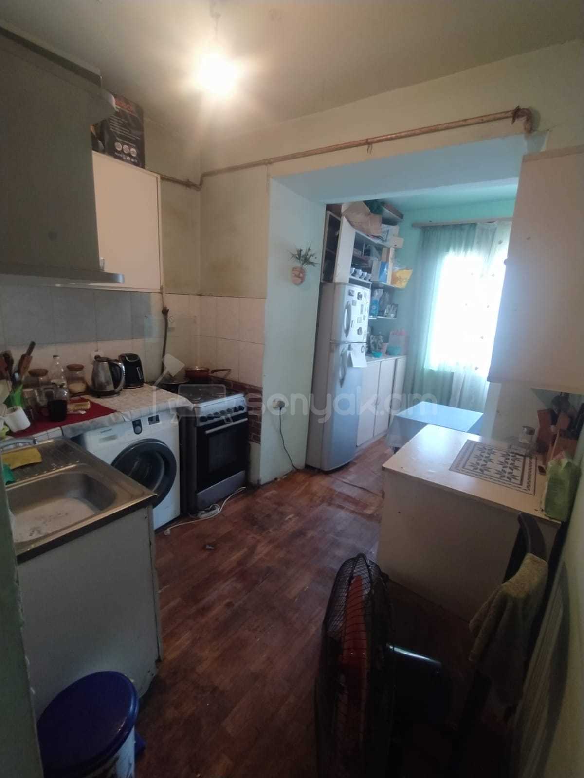 2 Սենյականոց Բնակարան Քարե Շենքում, 54քմ, 4/4 հարկ, Նորմալ Վիճակում