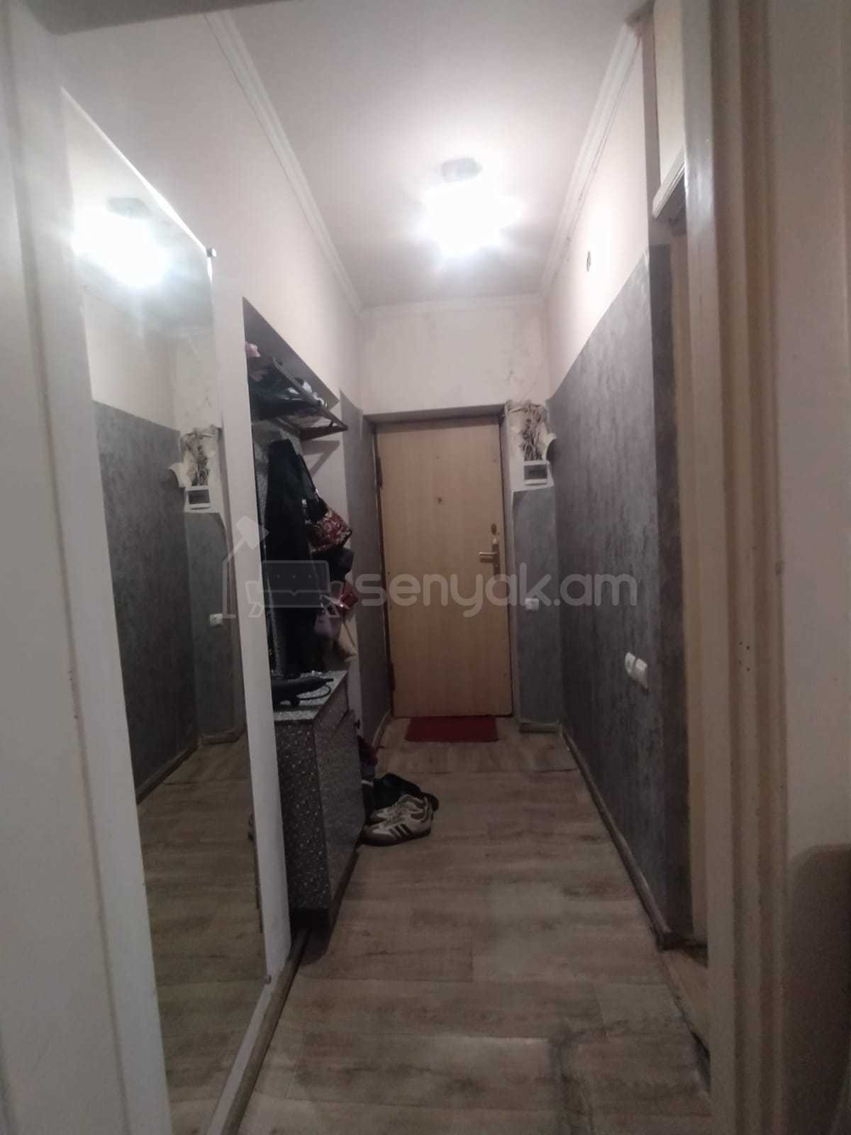 2 Սենյականոց Բնակարան Քարե Շենքում, 54քմ, 4/4 հարկ, Նորմալ Վիճակում