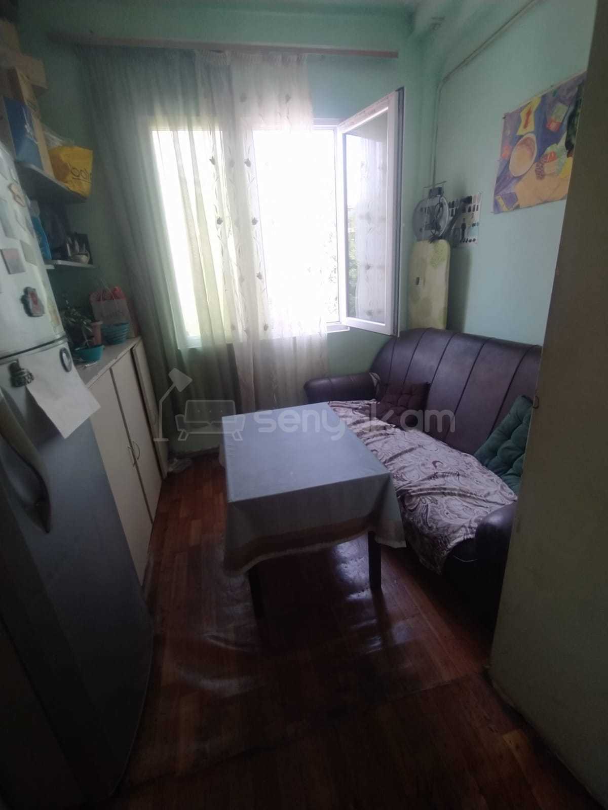 2 Սենյականոց Բնակարան Քարե Շենքում, 54քմ, 4/4 հարկ, Նորմալ Վիճակում