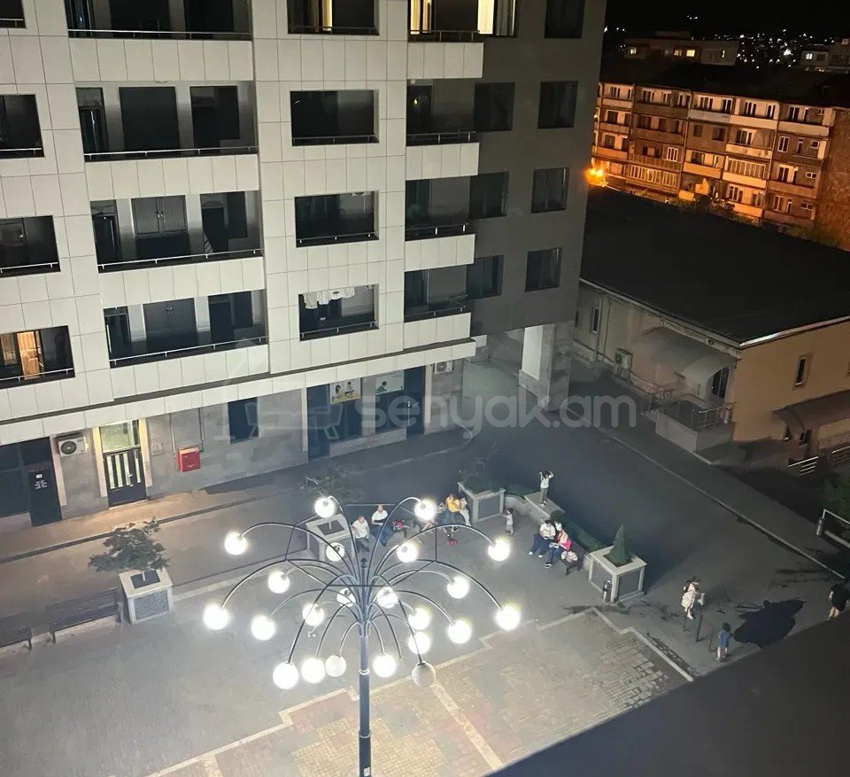 2 Սենյականոց Բնակարան Նորակառույցում, 70քմ, 5/15 հարկ, Դիզայներական Վերանորոգված, Կահավորված